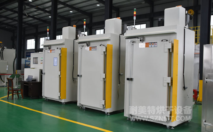 飛機(jī)發(fā)動機(jī)工業(yè)烘箱